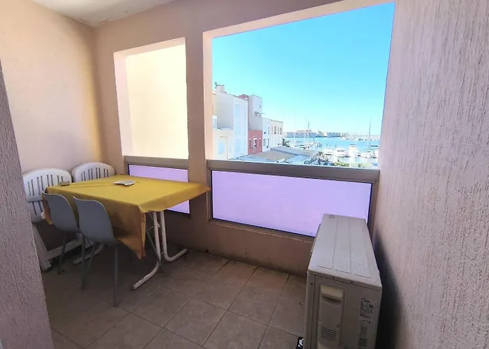 023 Deux Pieces Avec Parking, Centre Port